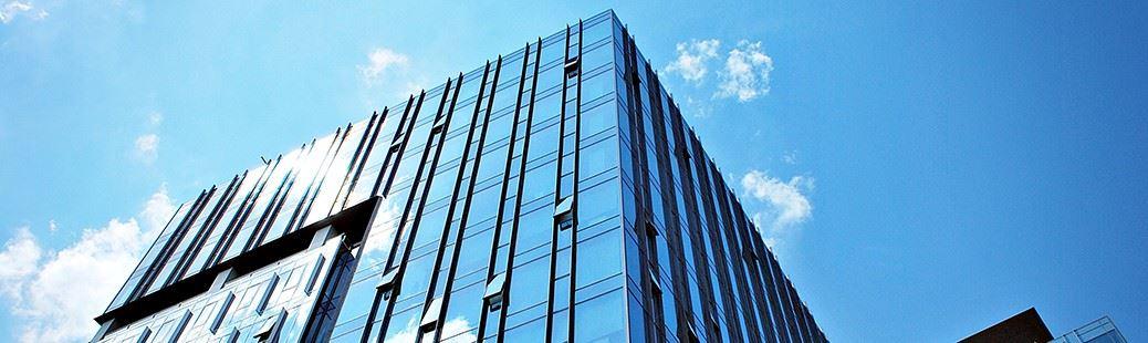 Die Integration von innovativen Technologien im Facility Management ermöglicht eine bessere Überwachung und Steuerung von Gebäudemanagementsystemen