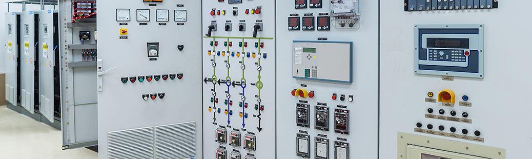 Eine sorgfältige Planung von Niederspannungsschaltanlagen ist entscheidend für einen effizienten und sicheren Betrieb elektrischer Anlagen