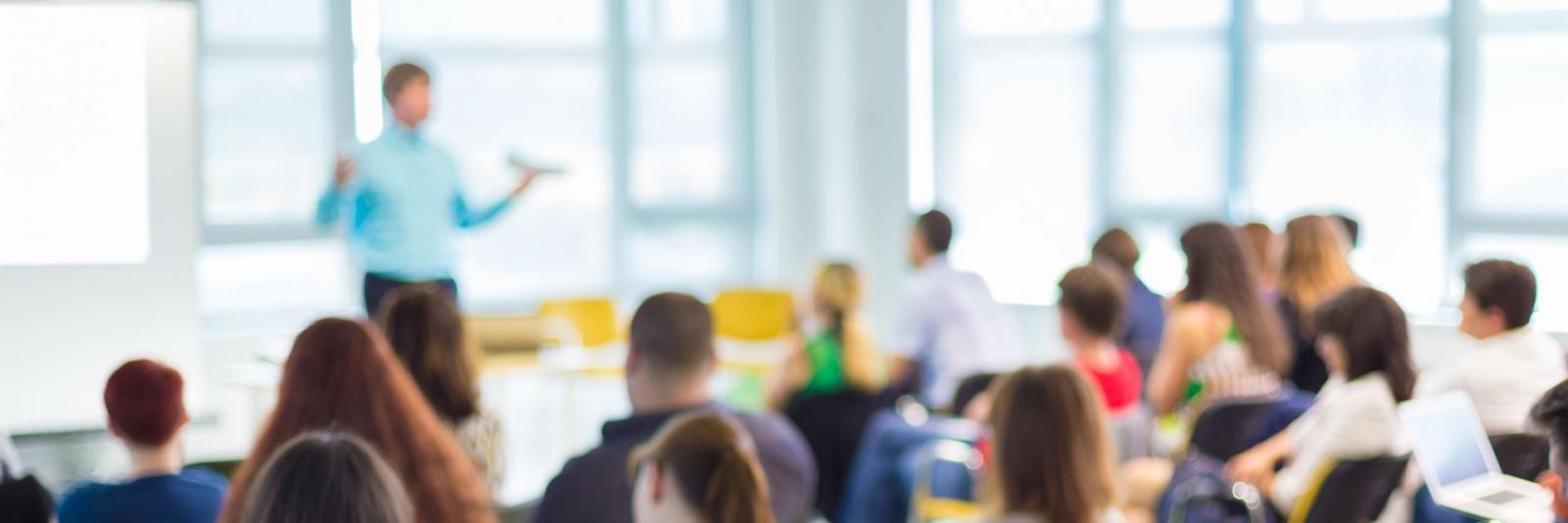 Berlin bietet als Standort für Facility-Management-Workshops vielfältige Möglichkeiten zur Vernetzung und Weiterbildung von Experten
